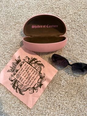 Juicy Couture Black & White Sunglasses. Like new with case and cleaning cloth
